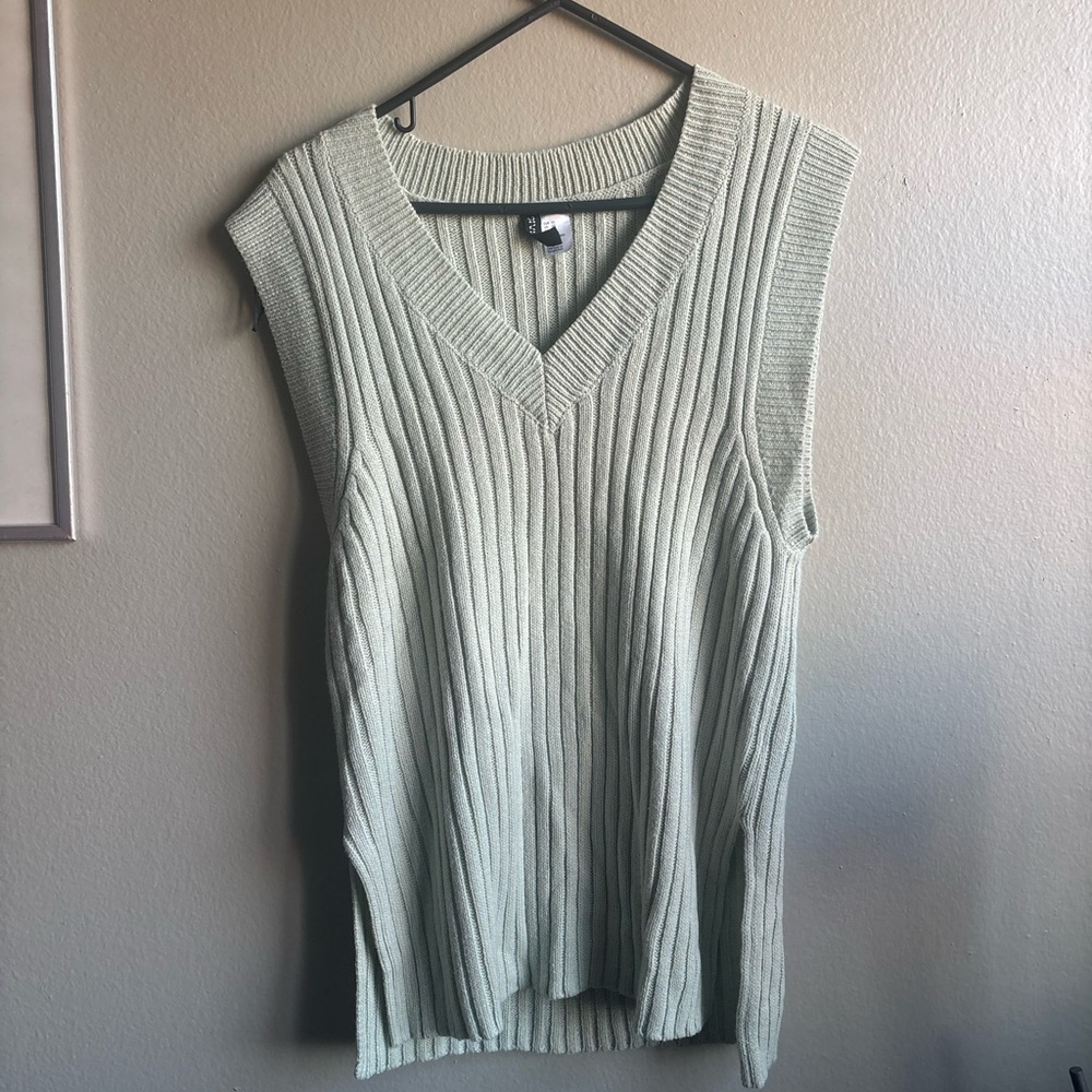 Divided Women's V-Neck Sweater - Light Green